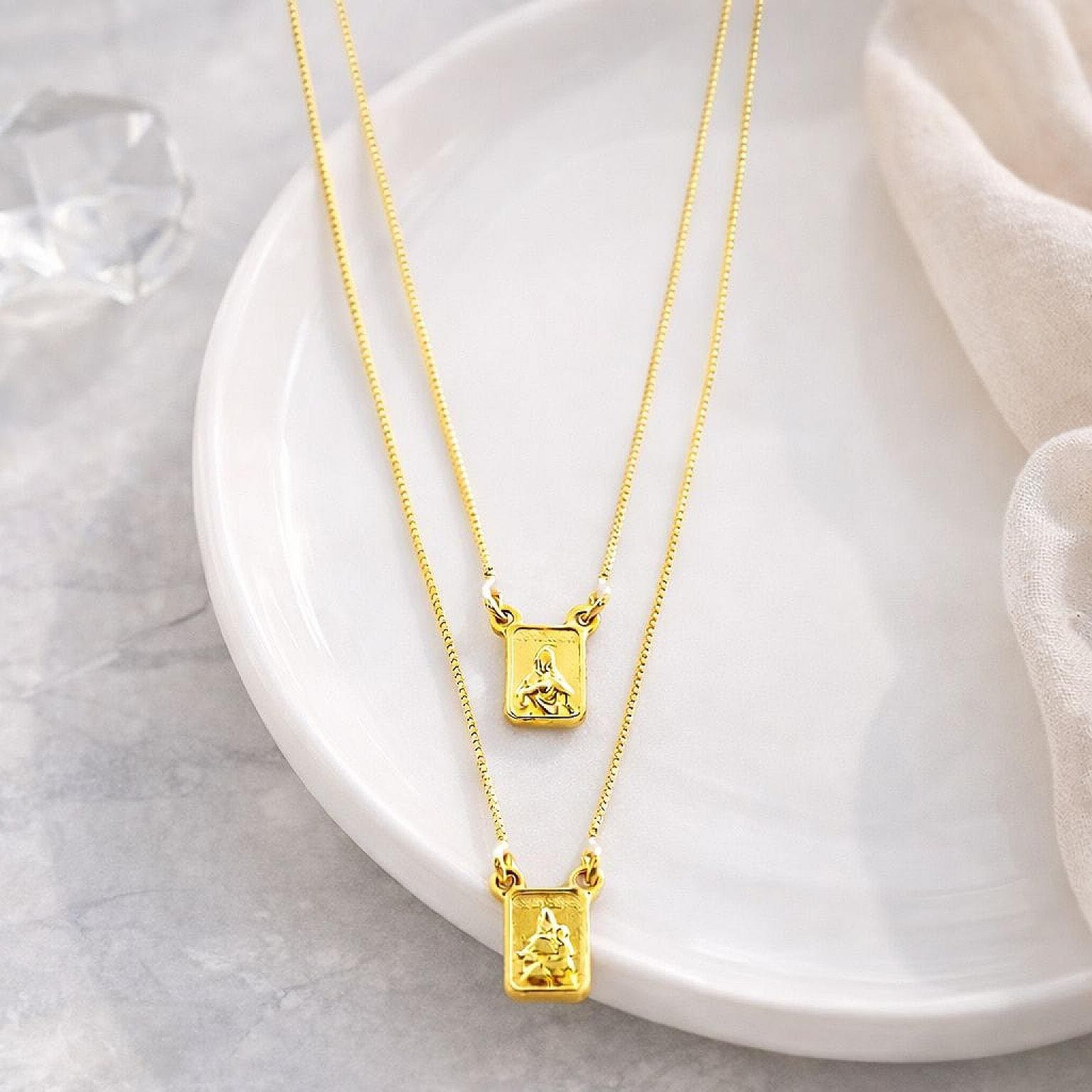 Colar Escapulário Delicado Dourado 4